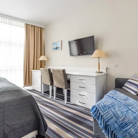 Arka I, Sun & Snow *