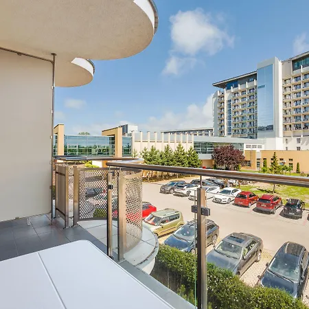 Arka I, Sun & Snow *