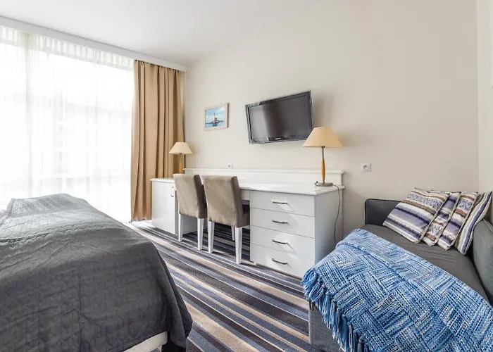 Arka I, Sun & Snow *